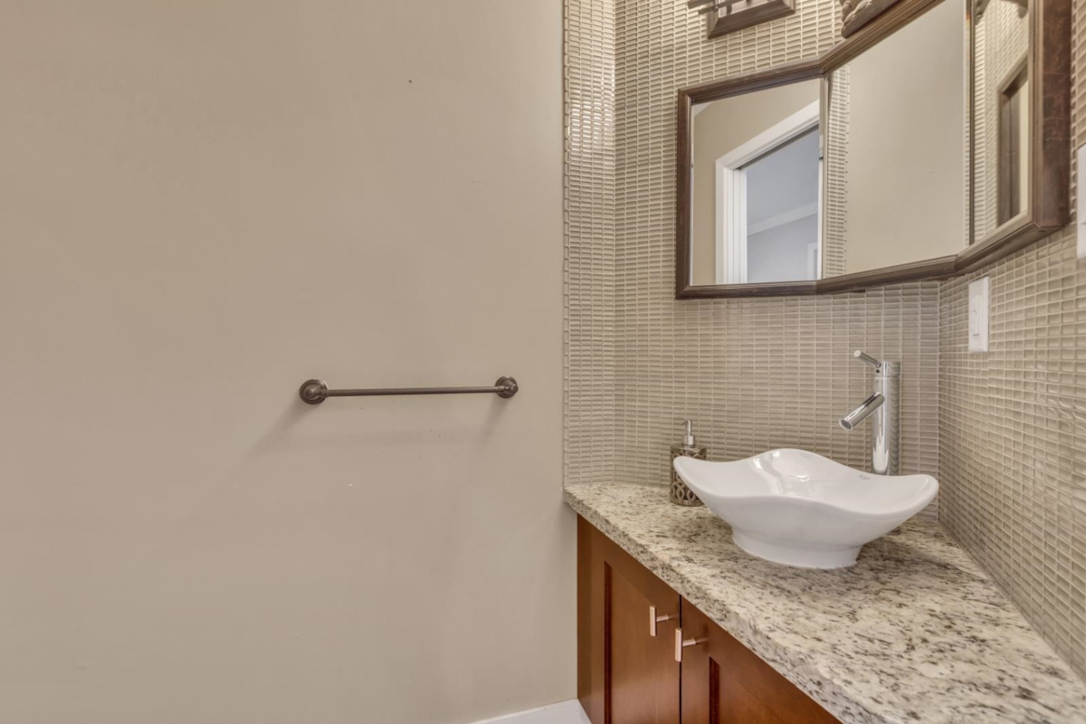 Entry Foyer Photo of 5853 Grousewoods Crescent, North Vancouver, BC