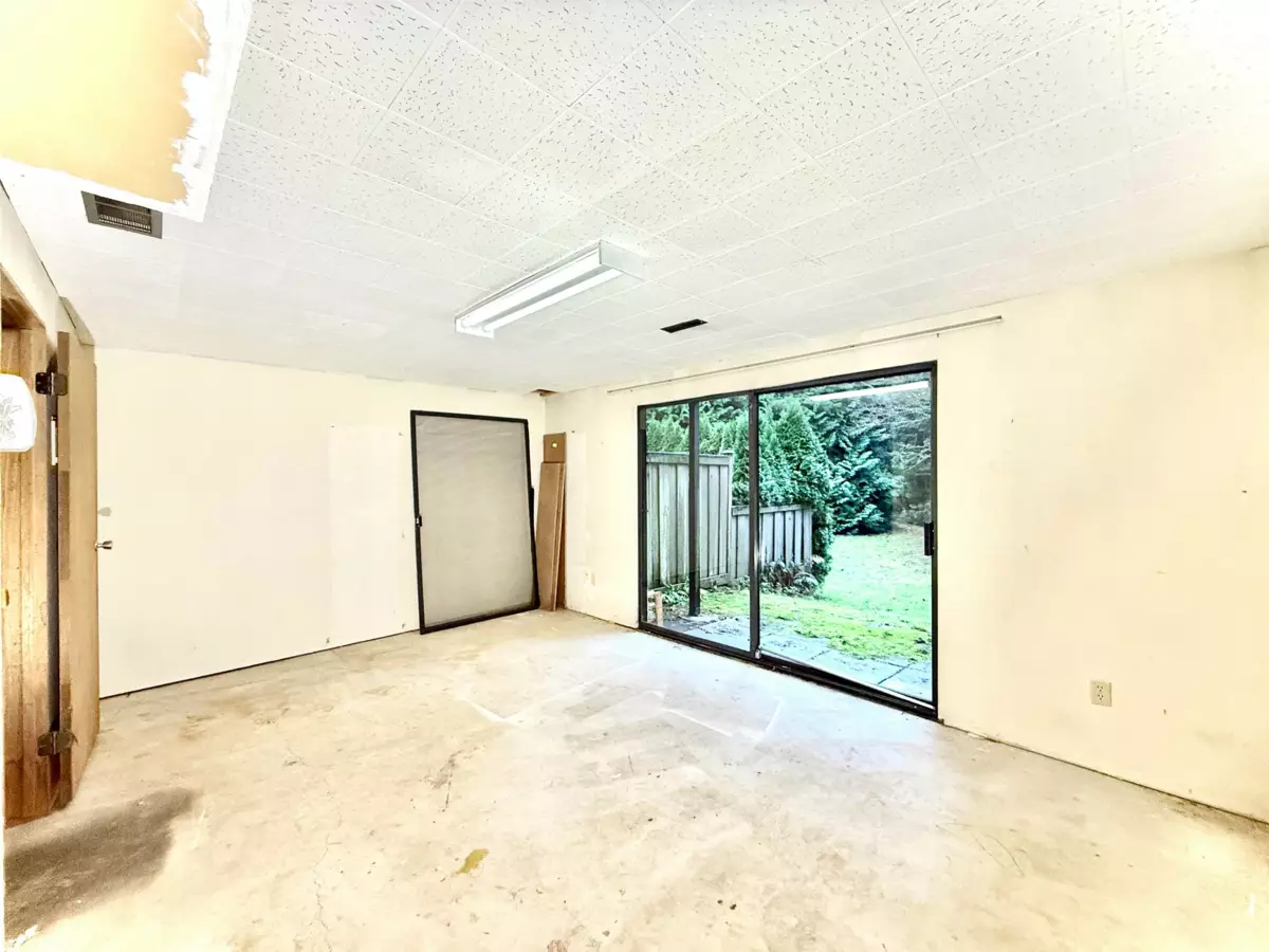 Front Yard Photo of 111 2915 Norman Avenue, Coquitlam, BC