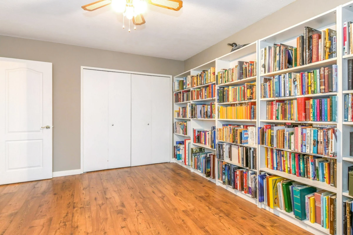 Bedroom 2 Photo of 101 32033 Old Yale Road, Abbotsford, BC