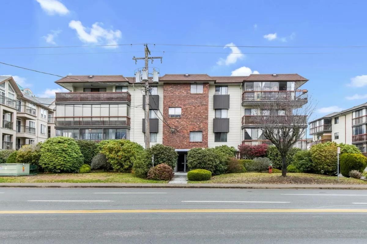 Exterior Front Photo of 101 32033 Old Yale Road, Abbotsford, BC