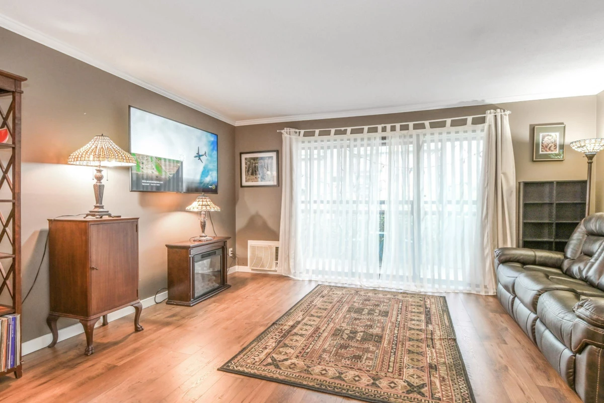 Living Room Photo of 101 32033 Old Yale Road, Abbotsford, BC