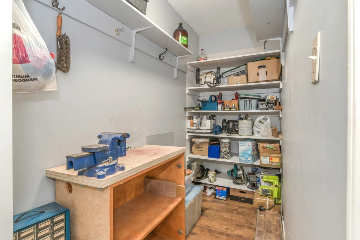 Powder Room Photo of 101 32033 Old Yale Road, Abbotsford, BC
