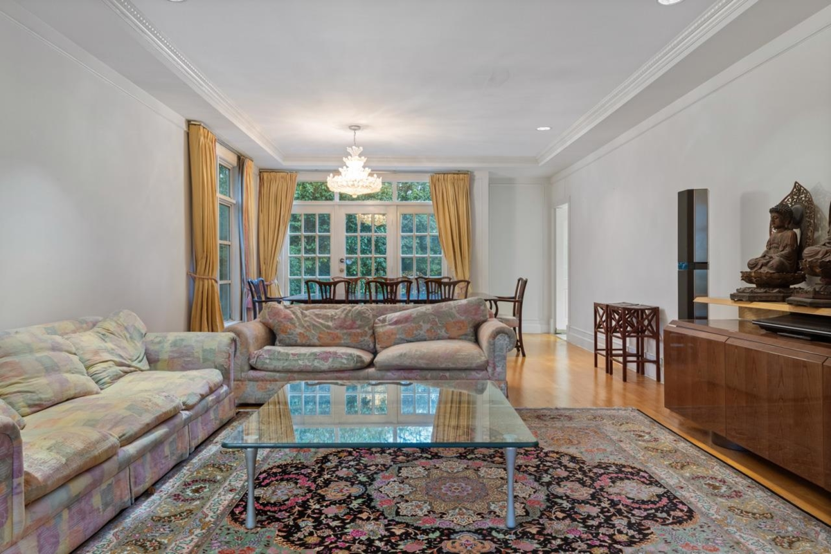 Breakfast Nook Photo of 3445 Osler Street, Vancouver, BC