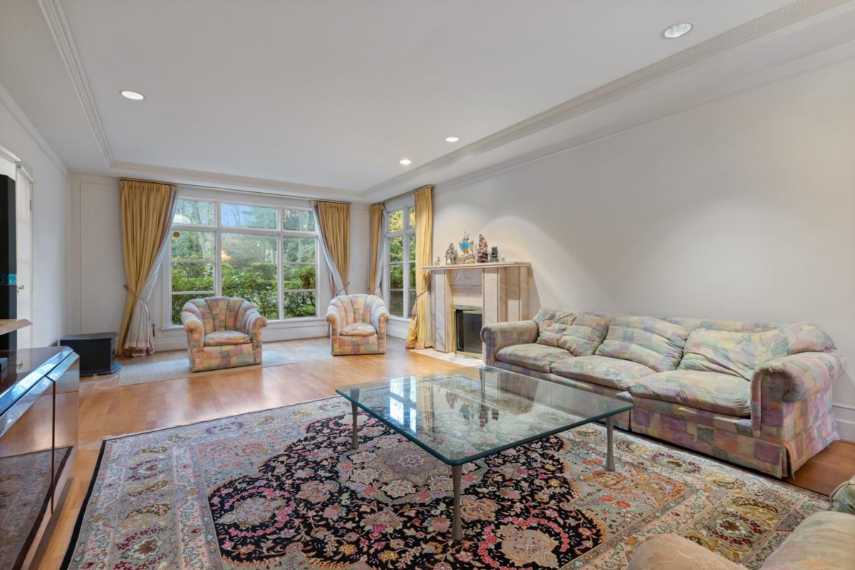 Dining Area Photo of 3445 Osler Street, Vancouver, BC