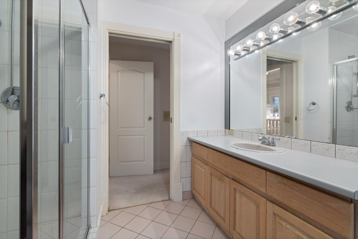 Entry Foyer Photo of 3445 Osler Street, Vancouver, BC