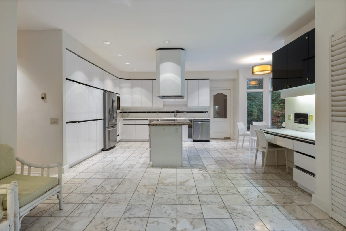 Guest Bathroom Photo of 3445 Osler Street, Vancouver, BC