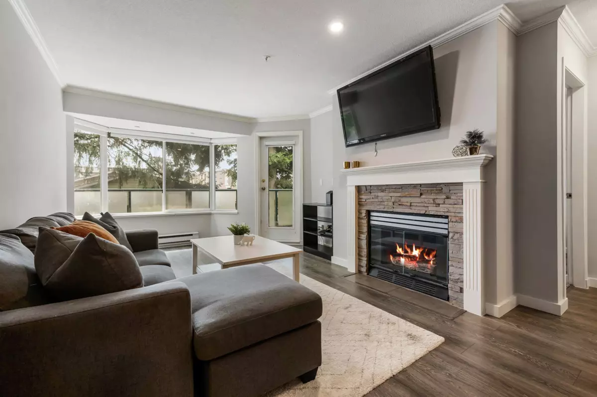 Exterior Front Photo of 403 2958 Trethewey Street, Abbotsford, BC