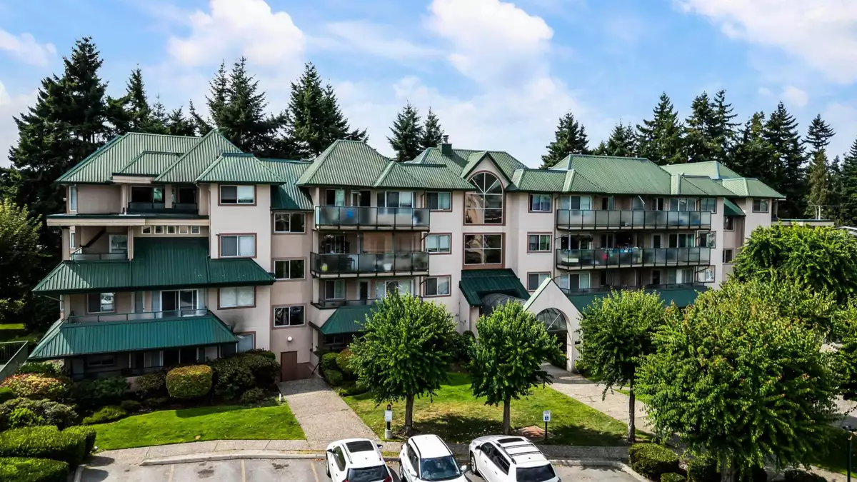 Hallway Photo of 403 2958 Trethewey Street, Abbotsford, BC