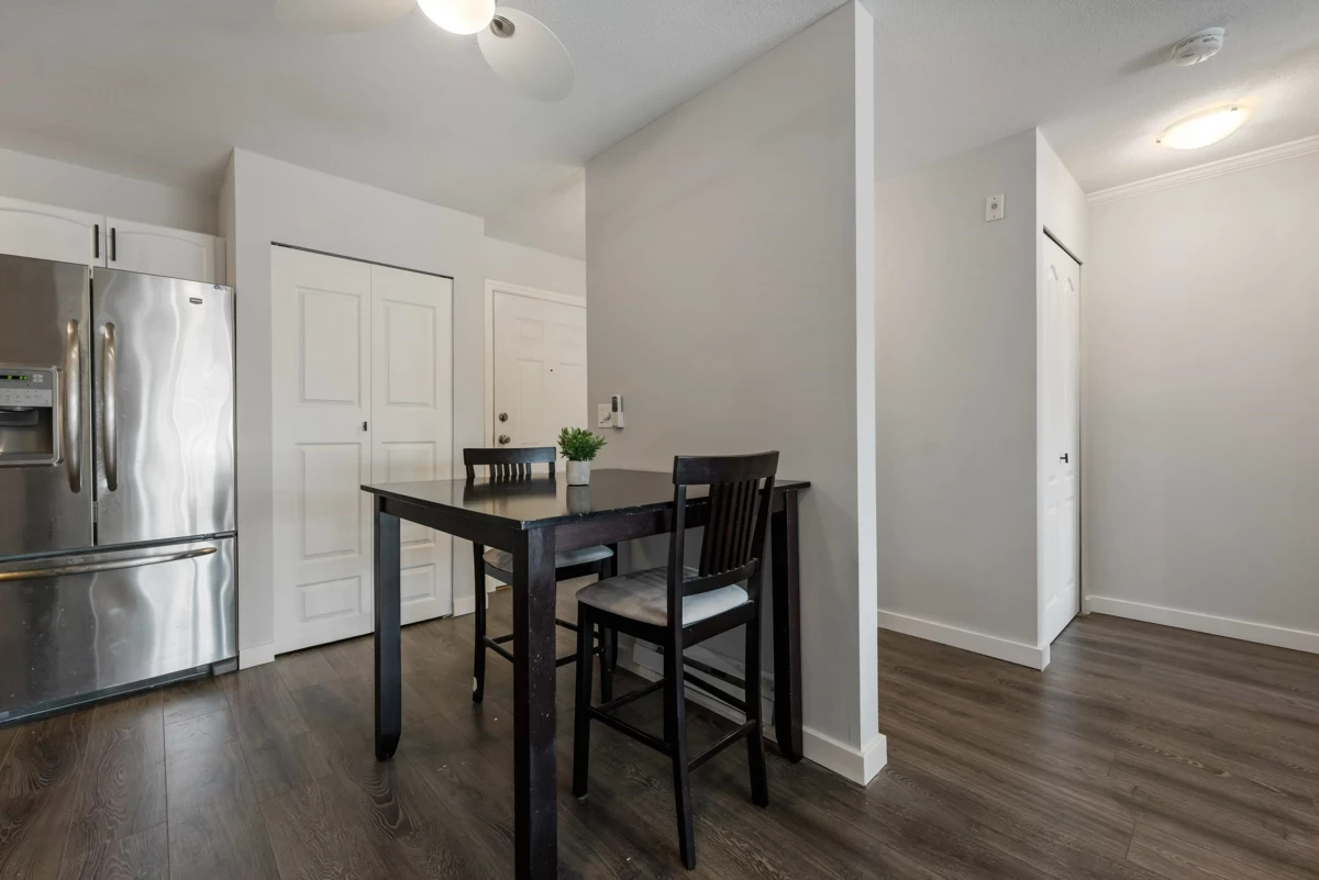 Kitchen Photo of 403 2958 Trethewey Street, Abbotsford, BC
