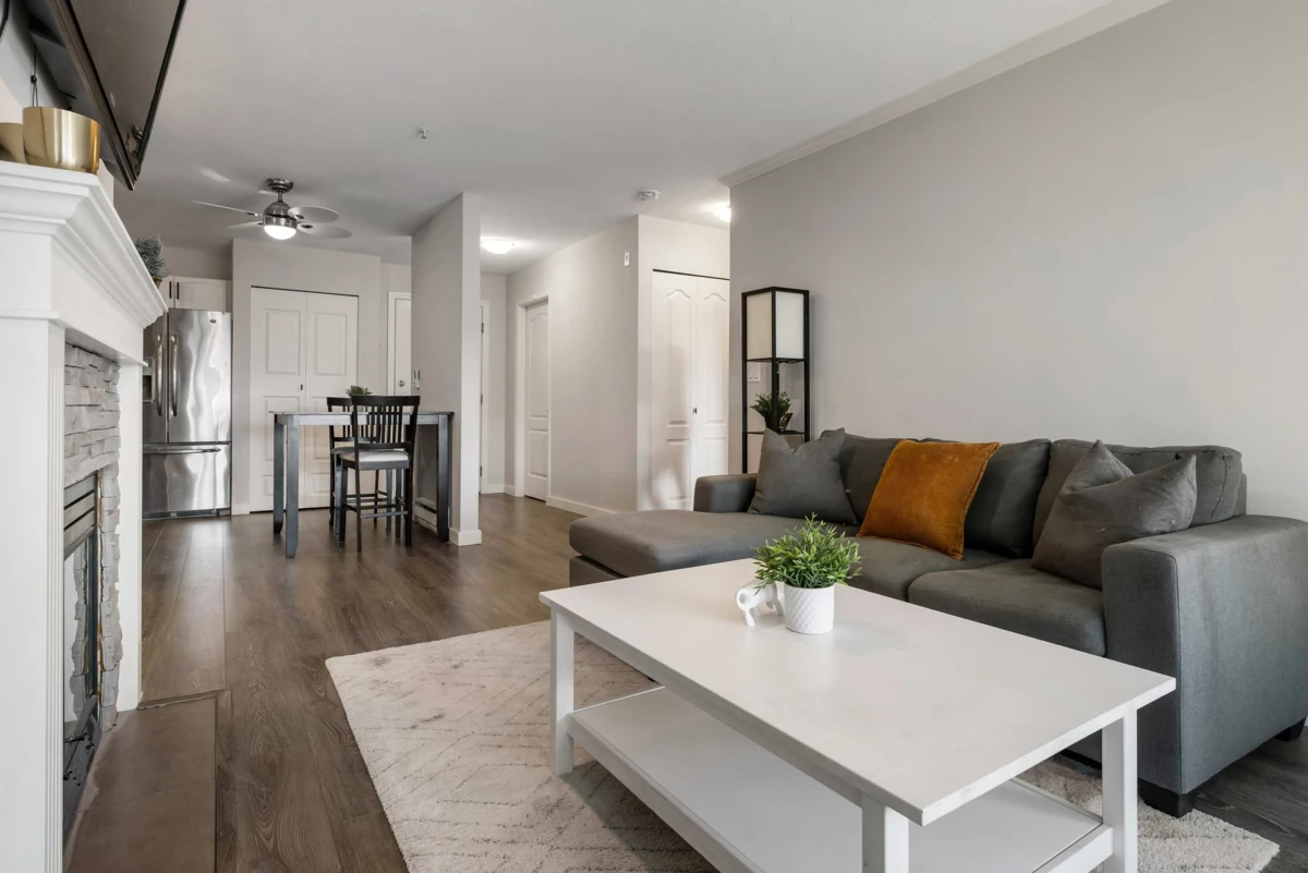 Living Room Photo of 403 2958 Trethewey Street, Abbotsford, BC