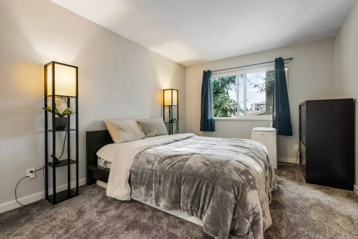 Primary Bathroom Photo of 403 2958 Trethewey Street, Abbotsford, BC