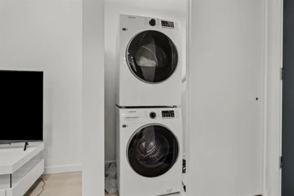 Powder Room Photo of 701 10333 133 Street, Surrey, BC