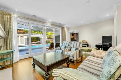 Breakfast Nook Photo of 4358 Erwin Drive, West Vancouver, BC