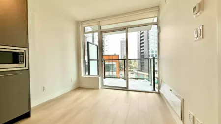 512 13725 George Junction, Surrey, BC, Surrey — Apartment/Condo for sale