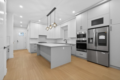 Kitchen Island Photo of 7645 197 Street, Langley, BC