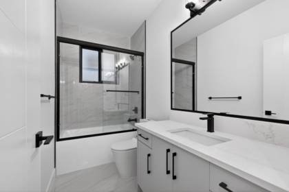 Powder Room Photo of 7645 197 Street, Langley, BC