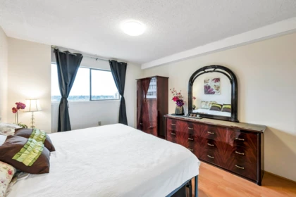 Hallway Photo of 1010 6611 Minoru Boulevard, Richmond, BC
