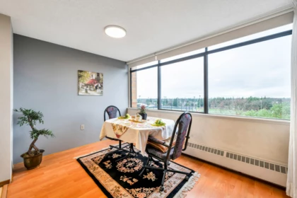 Kitchen Island Photo of 1010 6611 Minoru Boulevard, Richmond, BC