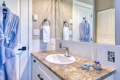 Hot Tub / Spa Photo of 6369 Jasper Road, Sechelt, BC