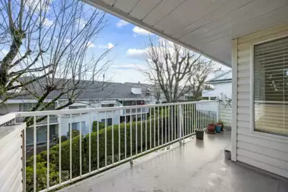 Hallway Photo of 9 3054 Trafalgar Street, Abbotsford, BC