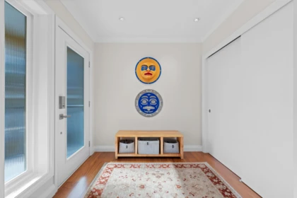 412 E 2nd Street, North Vancouver, BC, North Vancouver — Half Duplex for sale