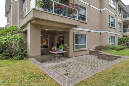Front Yard Photo of 106 1131 55 Street, Delta, BC