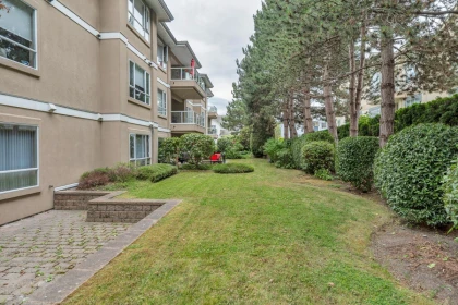 Staircase Photo of 106 1131 55 Street, Delta, BC