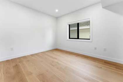 Guest Bathroom Photo of 2 3218 W 38th Avenue, Vancouver, BC