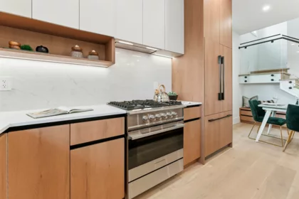 Kitchen Island Photo of 2 3218 W 38th Avenue, Vancouver, BC