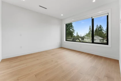 Walk-In Closet Photo of 2 3218 W 38th Avenue, Vancouver, BC