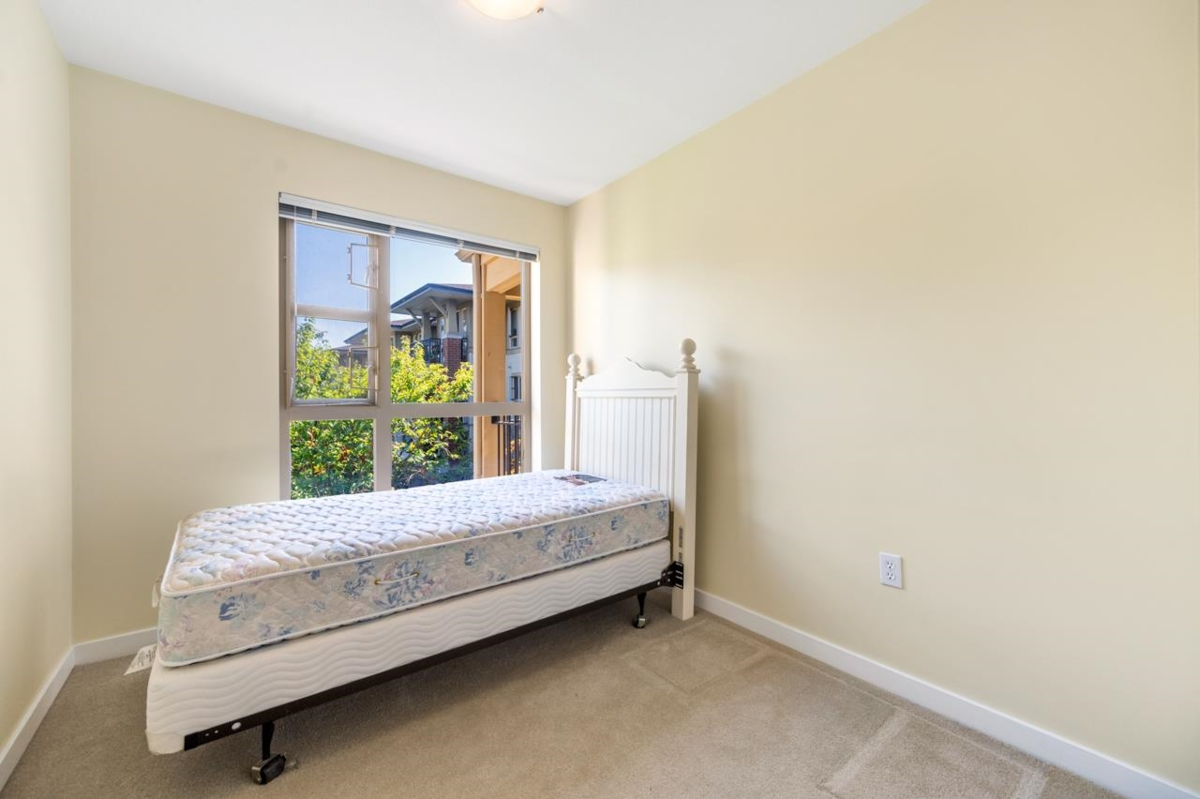 Basement Recreation Room Photo of 5304 5111 Garden City Road, Richmond, BC