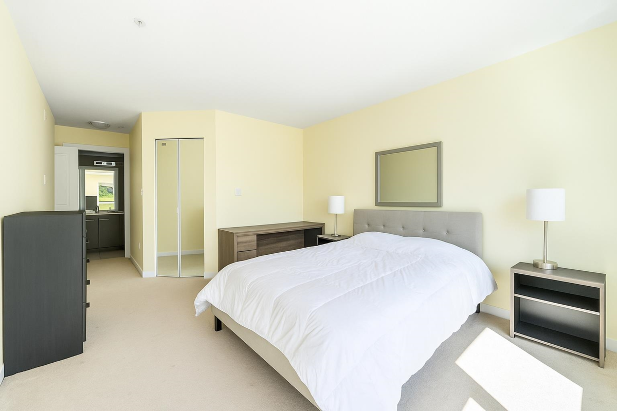 Office / Den Photo of 5304 5111 Garden City Road, Richmond, BC