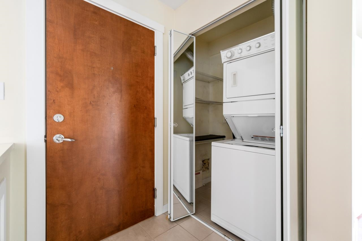 Walk-In Closet Photo of 5304 5111 Garden City Road, Richmond, BC