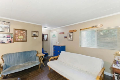 Living Room Photo of 33219 7 Avenue, Mission, BC