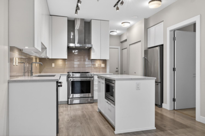 303 1728 Gilmore Avenue, Burnaby, BC, Burnaby — Apartment/Condo for sale