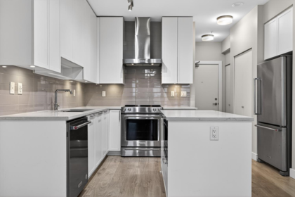 303 1728 Gilmore Avenue, Burnaby, BC, Burnaby — Apartment/Condo for sale
