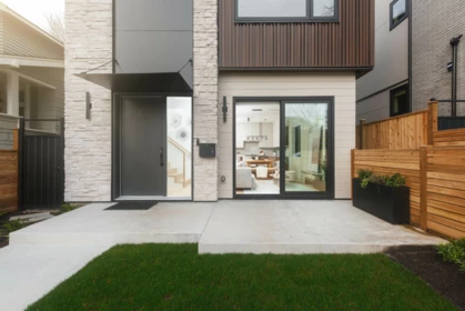 Garden / Landscaping Photo of 1 2637 W 12th Avenue, Vancouver, BC
