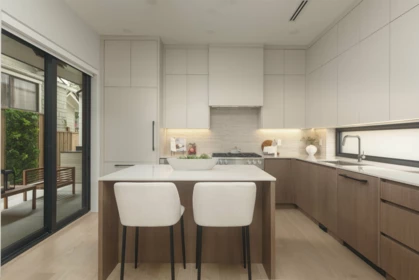 Kitchen Island Photo of 1 2637 W 12th Avenue, Vancouver, BC