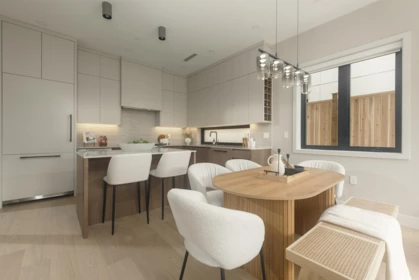 Kitchen Photo of 1 2637 W 12th Avenue, Vancouver, BC