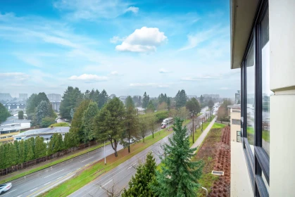 Laundry Room Photo of 906 9188 Hemlock Drive, Richmond, BC