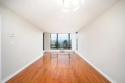 Walk-In Closet Photo of 906 9188 Hemlock Drive, Richmond, BC