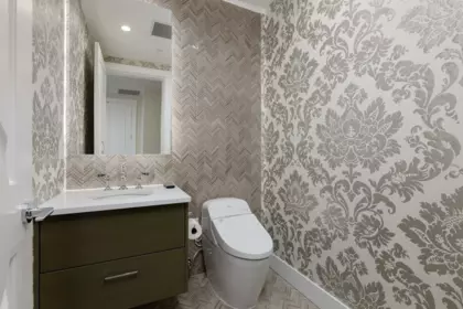Hallway Photo of 304 1009 Laurier Avenue, Vancouver, BC
