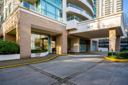 Hot Tub / Spa Photo of 1505 5899 Wilson Avenue, Burnaby, BC