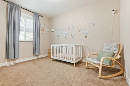 Hallway Photo of 10250 Manor Drive, Chilliwack, BC
