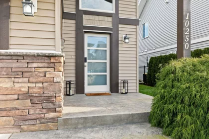 Living Room Photo of 10250 Manor Drive, Chilliwack, BC