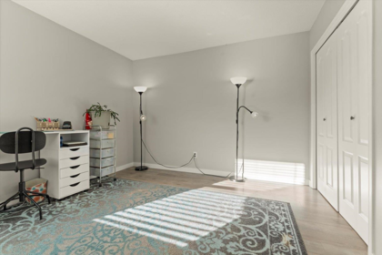 Entry Foyer Photo of 69 1973 Winfield Drive, Abbotsford, BC