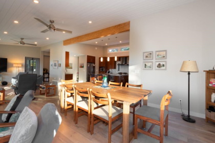 Breakfast Nook Photo of 465 Sunset Road, Bowen Island, BC