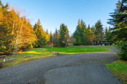 Outdoor Kitchen Photo of 465 Sunset Road, Bowen Island, BC