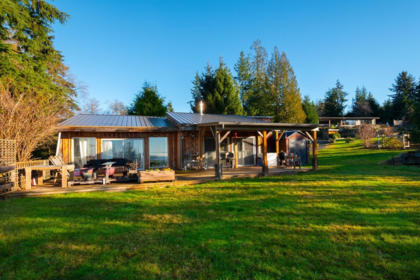Outdoor Patio Photo of 465 Sunset Road, Bowen Island, BC