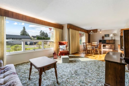 9170 Holly Street, Chilliwack, BC, Chilliwack — Single Family Residence for sale